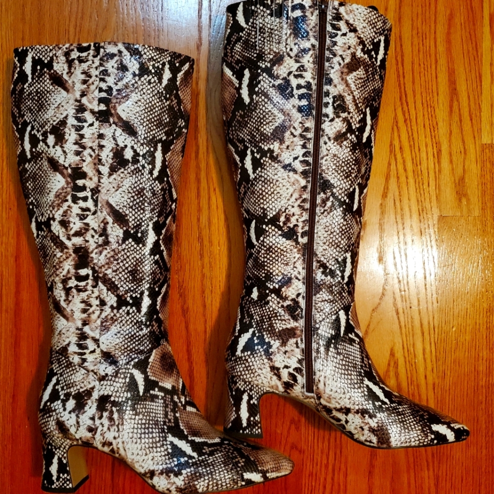 Alex Marie Genuine Leather Snakeskin Design Brown Cream Size 11 WIDE CALF